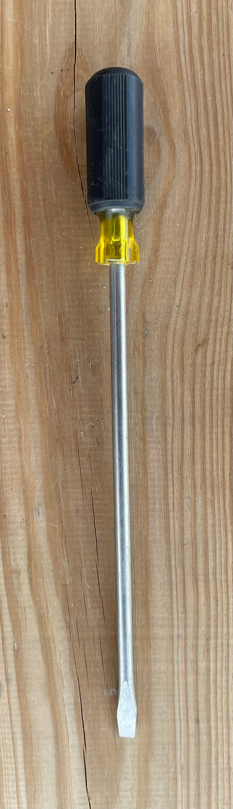 BIG ASS FLATHEAD SCREWDRIVER.