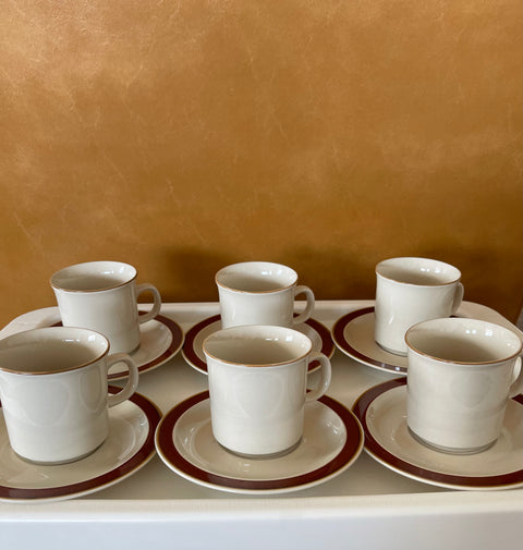 6 VINTAGE STONEWARE COFFEE CUPS & SAUCERS