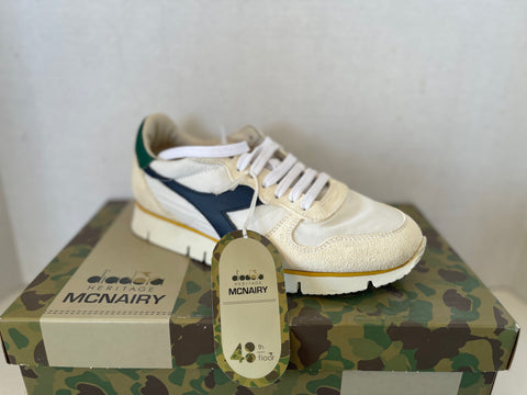 DIADORA MCNAIRY CAMARO. SIZE 6.5US.