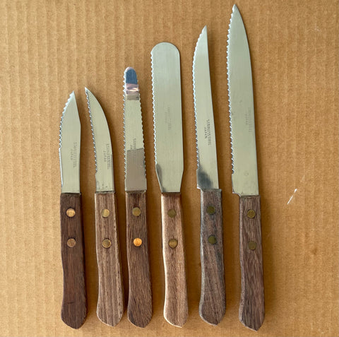 SET OF 6 MIDCENTURY KITCHEN KNIVES.