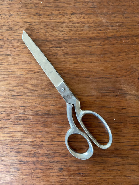 8” SCISSORS.