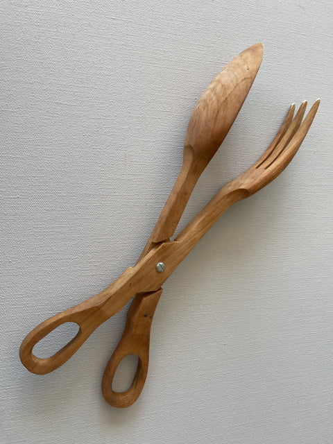 WOOD SALAD TONGS.