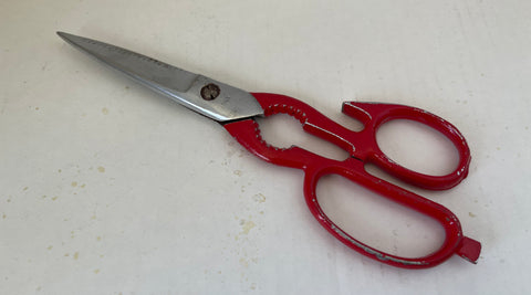 VINTAGE KITCHEN SCISSORS.