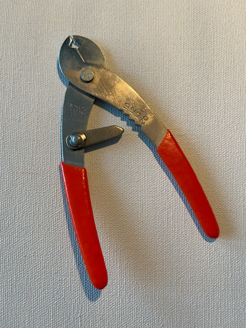 WIRE STRIPPER.