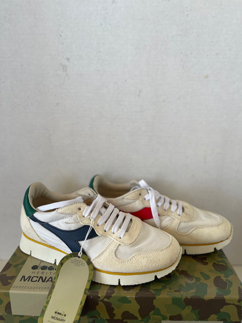 DIADORA MCNAIRY CAMARO. SIZE 6.5US.