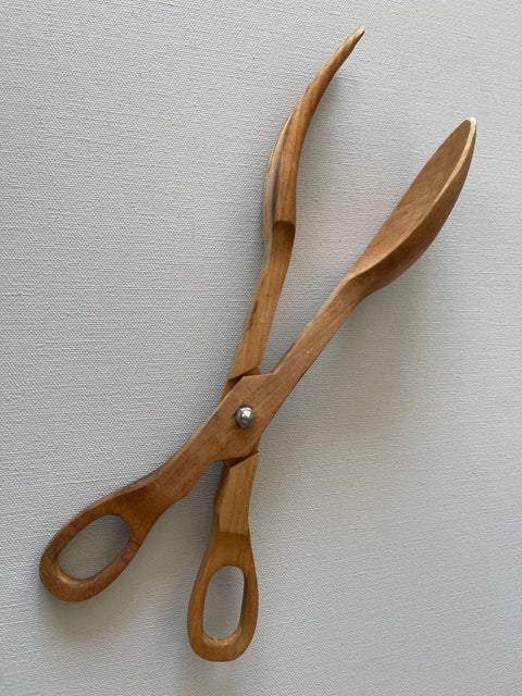 WOOD SALAD TONGS.