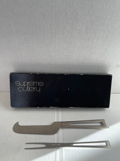  MIDCENTURY SUPREME CUTLERY CHEESE KNIFE & FORK SET.