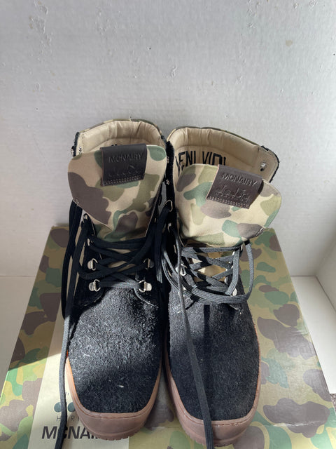 DIADORA MCNAIRY CAMO BOOT. SIZE 10US