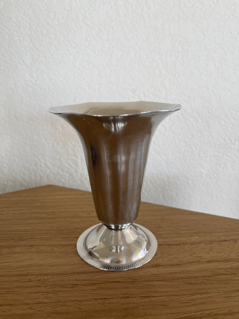 8 HALCO MIDCENTURY STAINLESS STEEL DESERT CUPS.