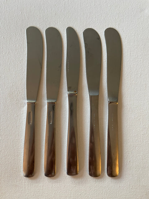 5 MIDCENTURY 6” BUTTER KNIVES.